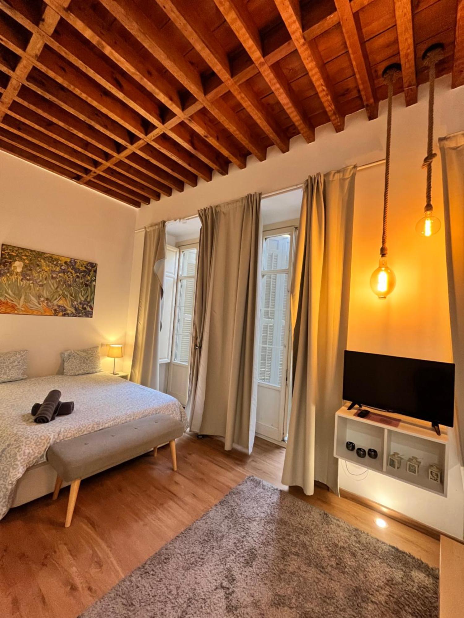 Larios Deluxe Studio Malaga Exterior photo