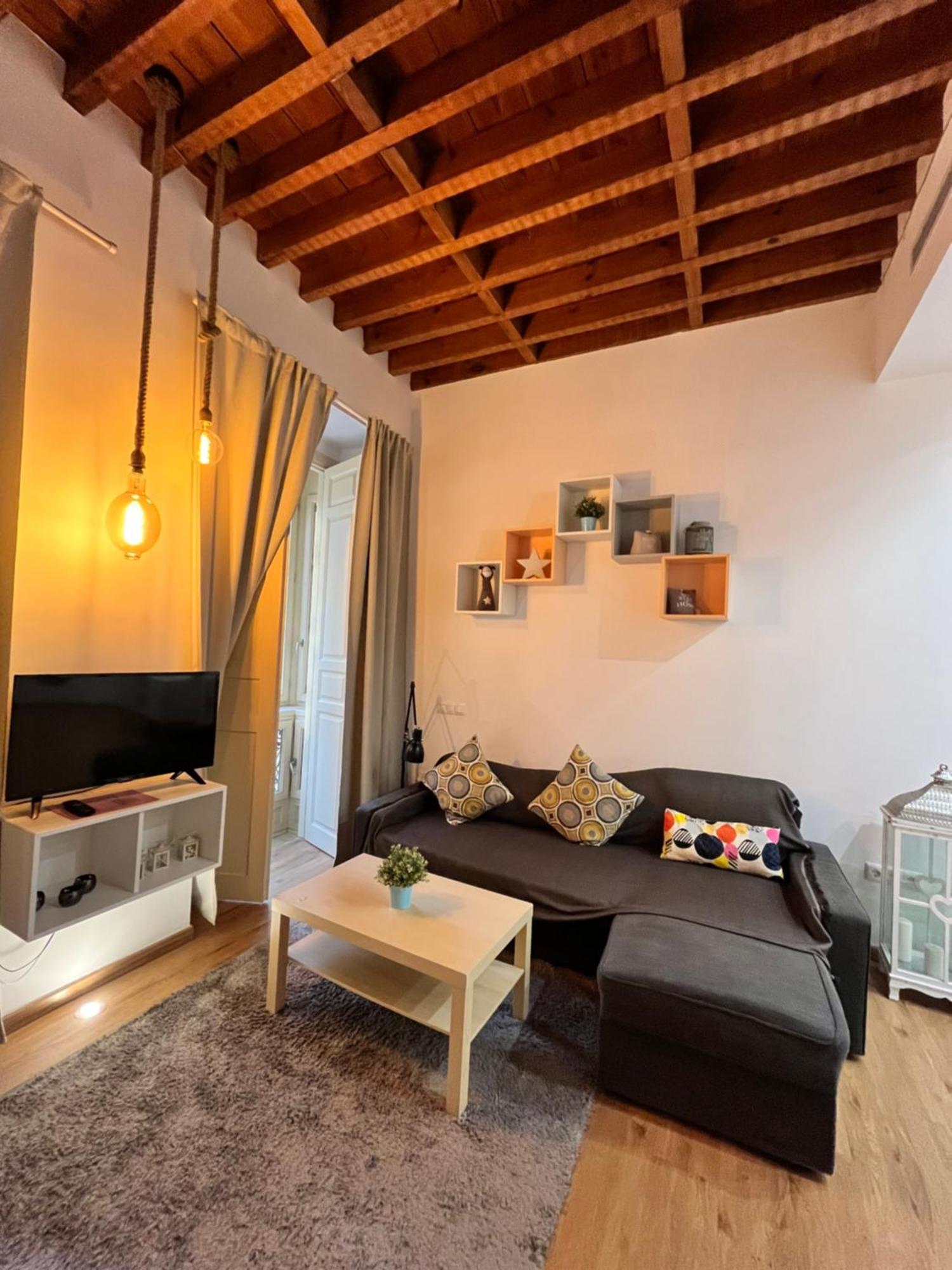 Larios Deluxe Studio Malaga Exterior photo